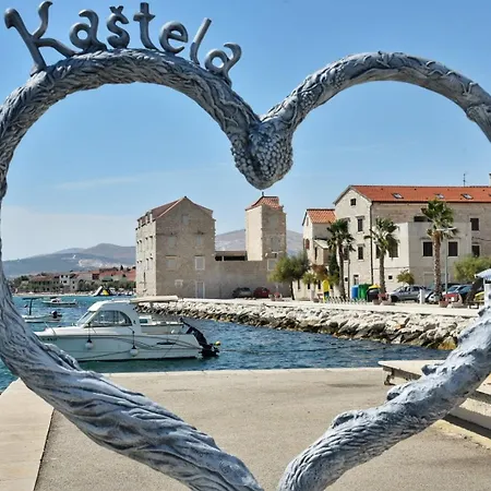 Apartman Castellano *